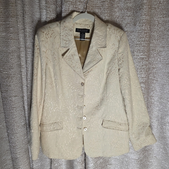 Dialogue Jackets & Blazers - Dialogue Women's Cream  Blazer